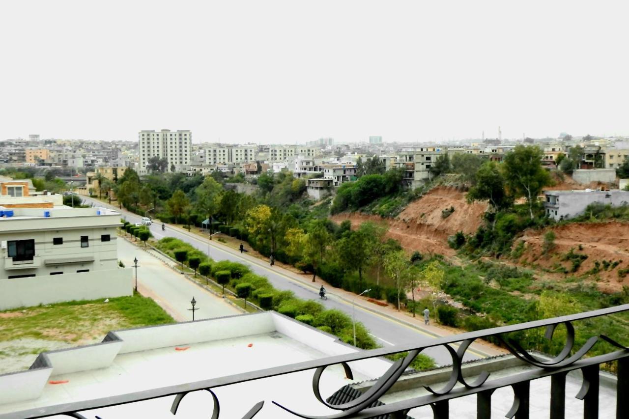 Executive Apartments In Bahria Heights ราวัลปินดี ภายนอก รูปภาพ