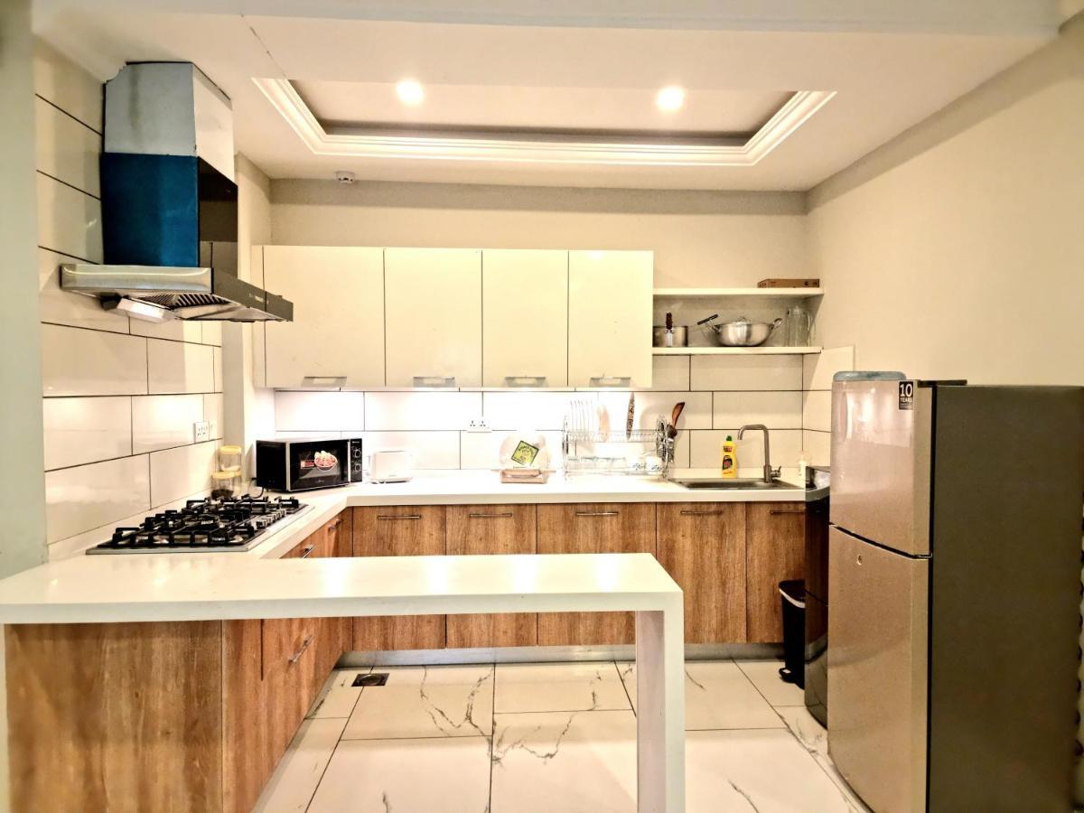 Executive Apartments In Bahria Heights ราวัลปินดี ภายนอก รูปภาพ