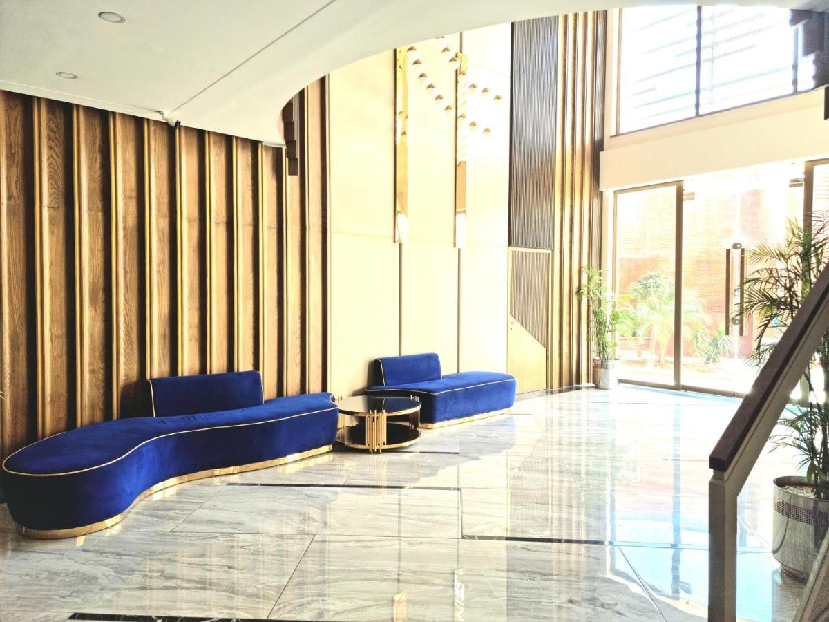 Executive Apartments In Bahria Heights ราวัลปินดี ภายนอก รูปภาพ